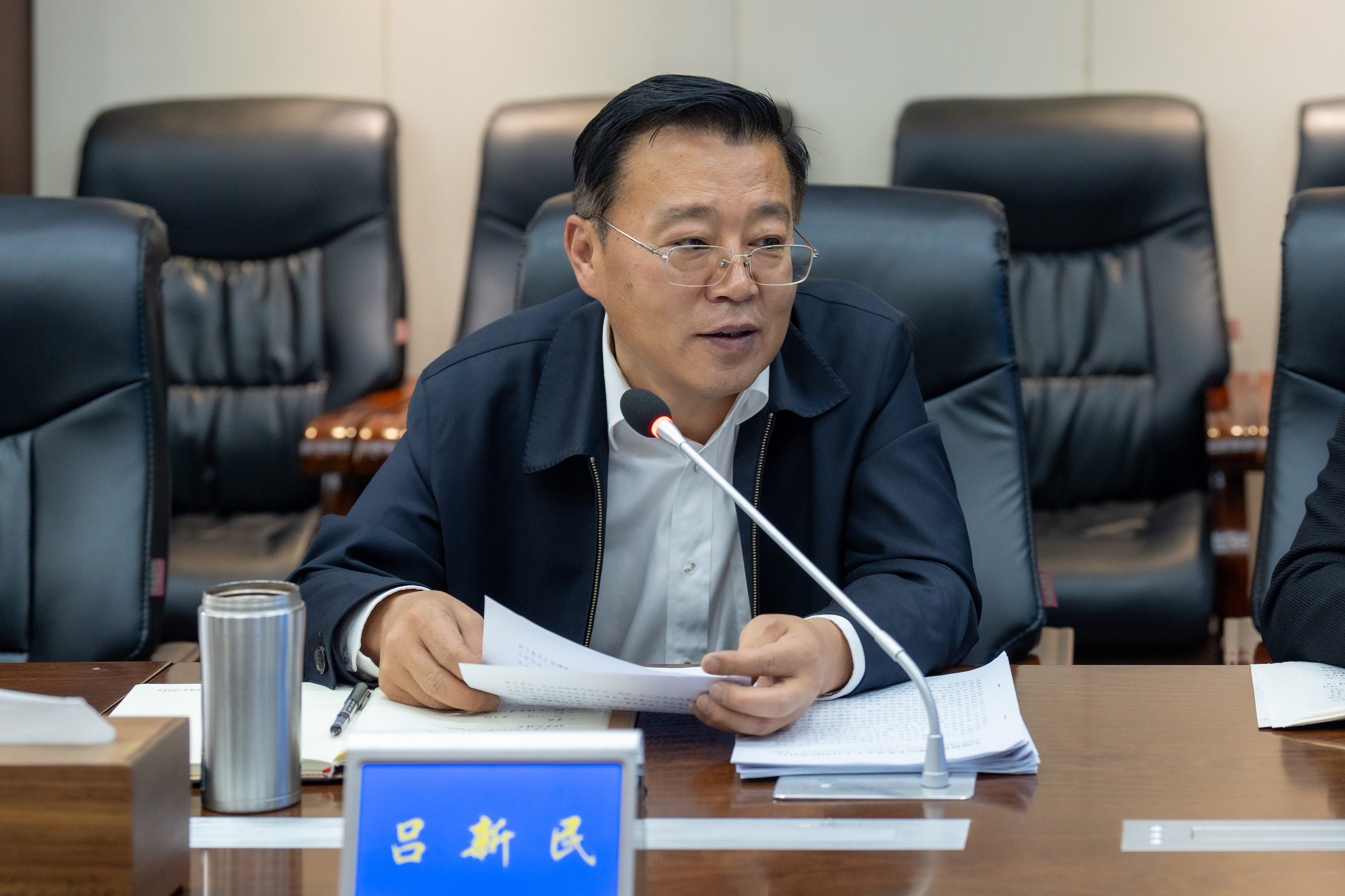 吕新民 2.jpg